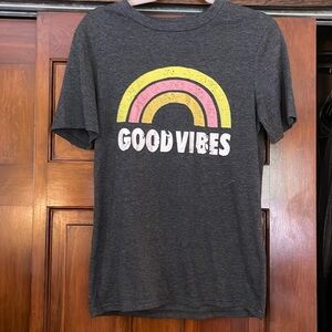 “Good Vibes” tee